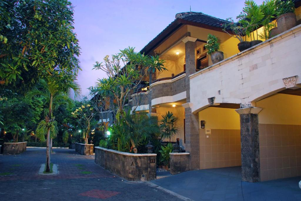 Hotel Taman Ayu 212 Denpasar Esterno foto