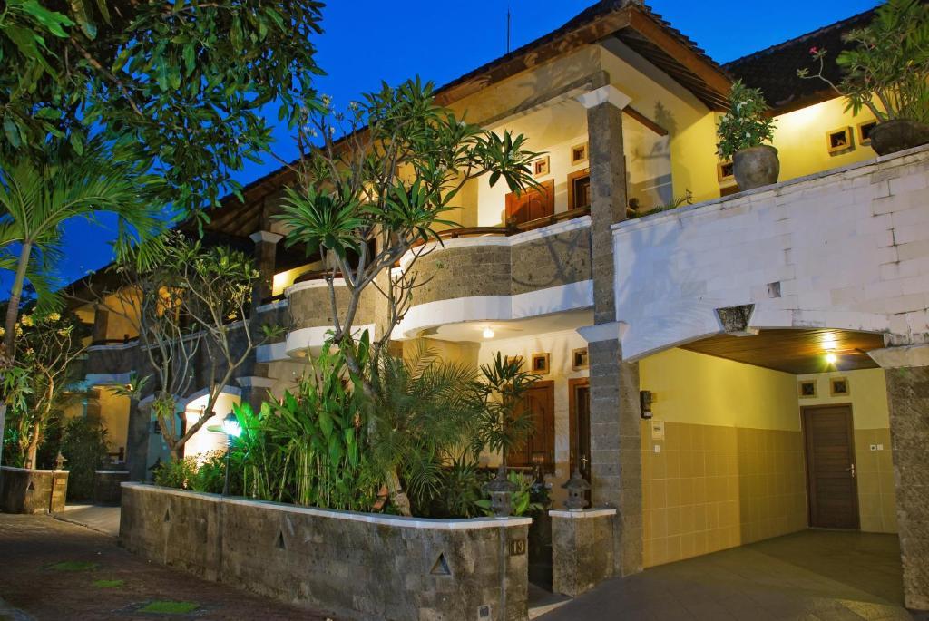 Hotel Taman Ayu 212 Denpasar Esterno foto