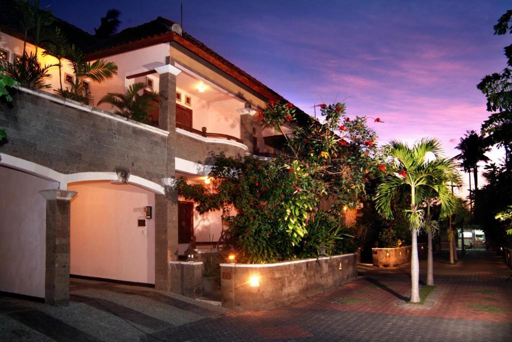 Hotel Taman Ayu 212 Denpasar Esterno foto