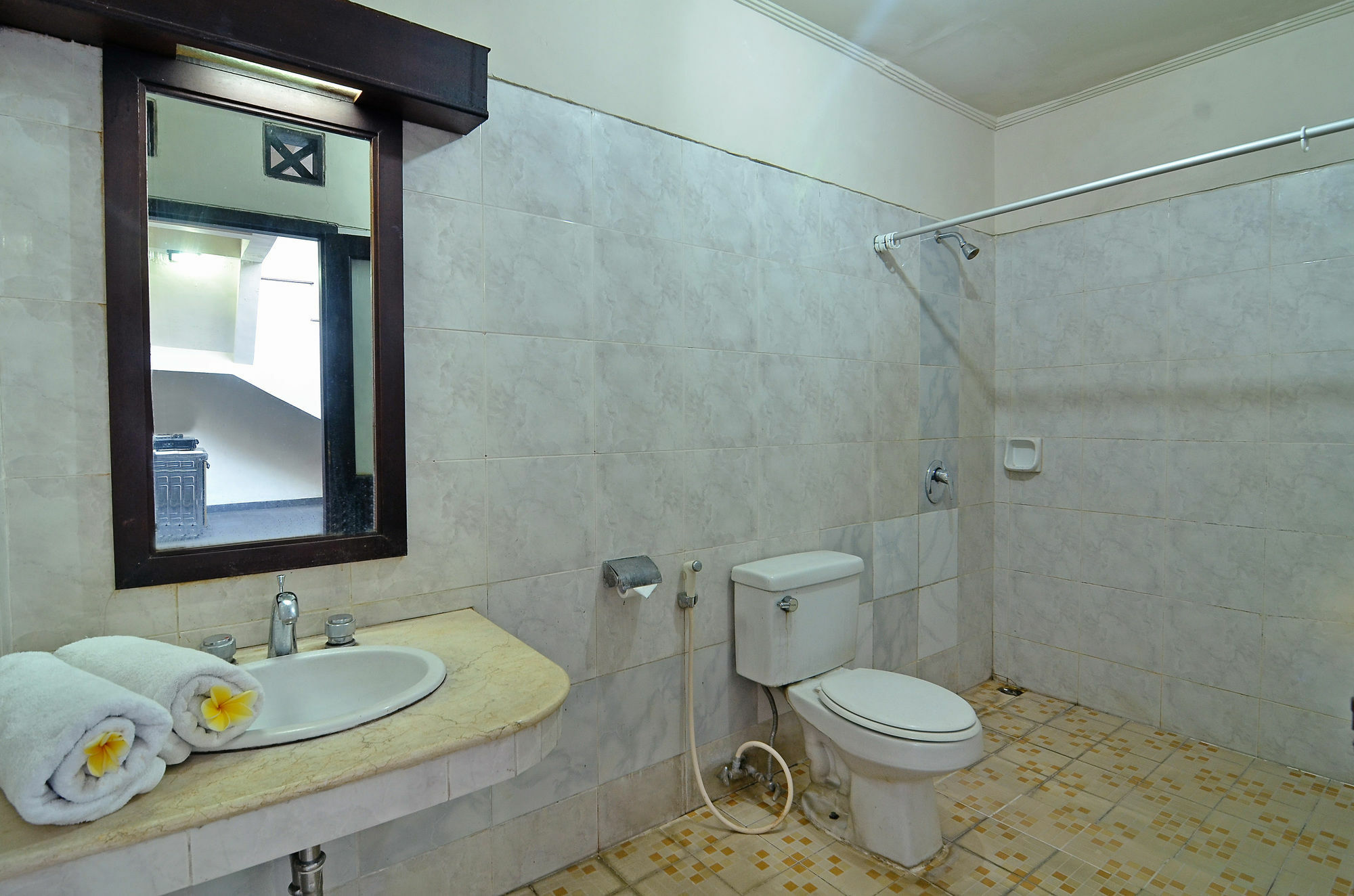 Hotel Taman Ayu 212 Denpasar Esterno foto