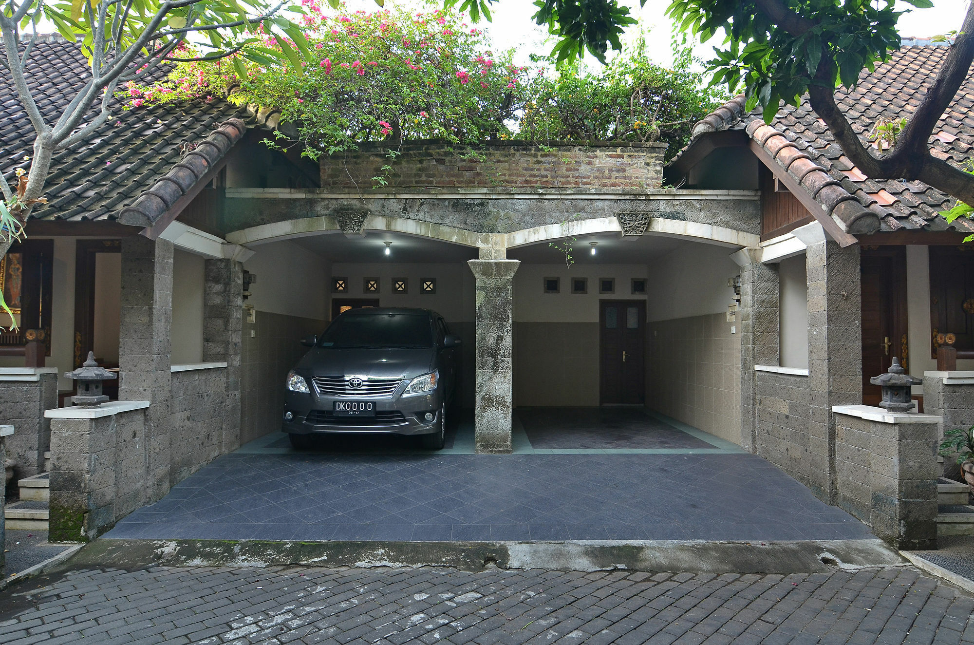 Hotel Taman Ayu 212 Denpasar Esterno foto
