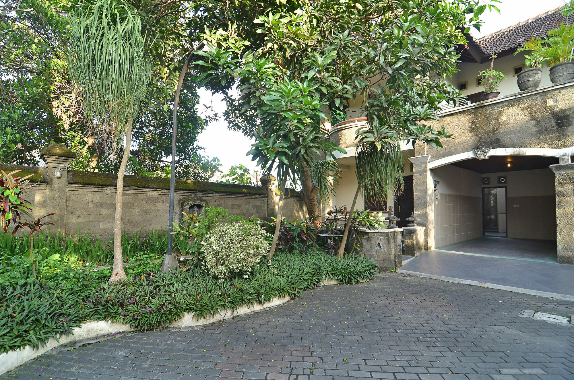 Hotel Taman Ayu 212 Denpasar Esterno foto